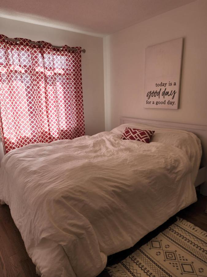 Place You Can Call Home !!! Near Ottawa Airport Ngoại thất bức ảnh